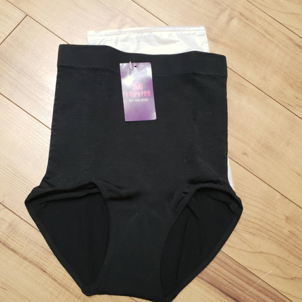 ⭐3/$25⭐ High waisted shapewear panty